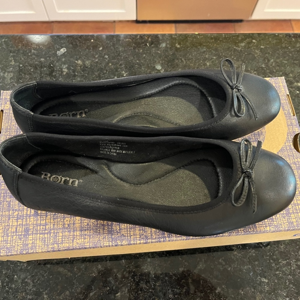Born - Black Brin Ballet Flats.  NWT  size 8.5
